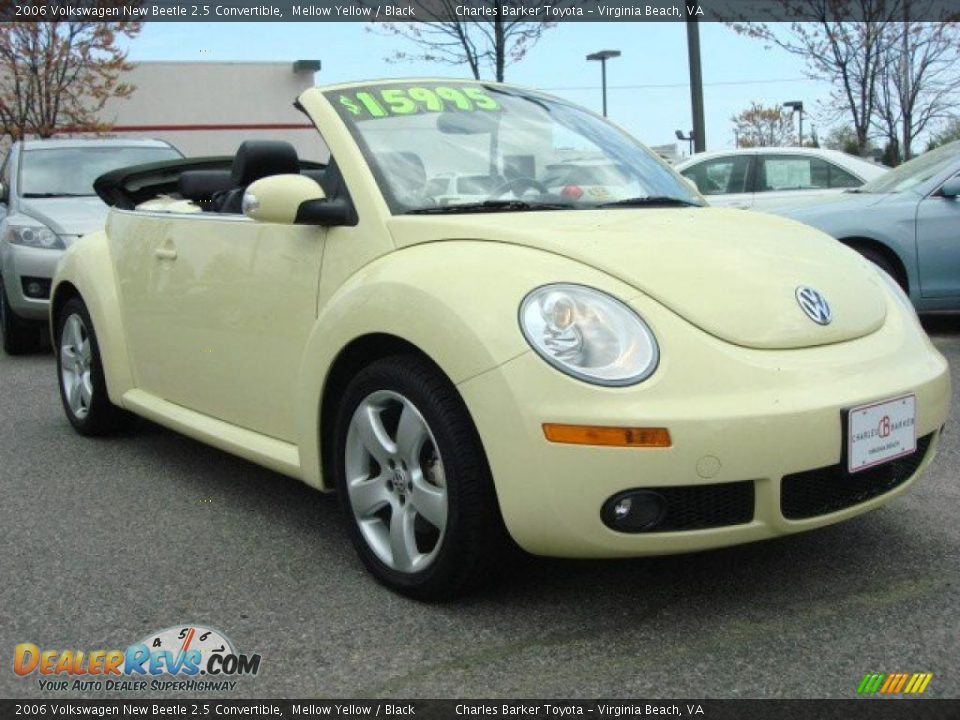 2006 Volkswagen New Beetle 2.5 Convertible Mellow Yellow / Black Photo #1