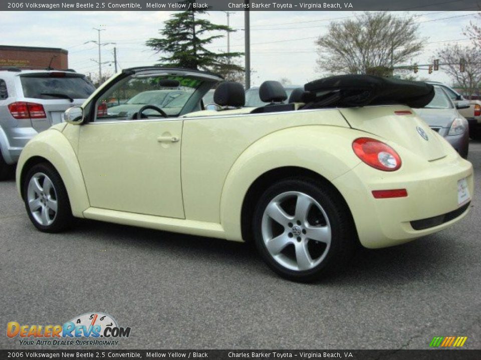 2006 Volkswagen New Beetle 2.5 Convertible Mellow Yellow / Black Photo #5