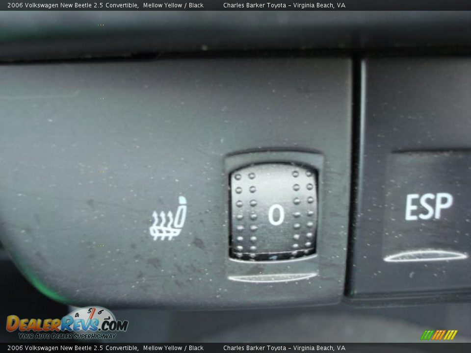 2006 Volkswagen New Beetle 2.5 Convertible Mellow Yellow / Black Photo #14