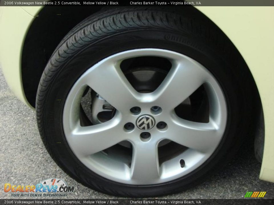 2006 Volkswagen New Beetle 2.5 Convertible Wheel Photo #15