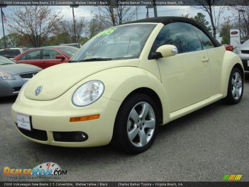 Mellow Yellow 2006 Volkswagen New Beetle 2.5 Convertible Photo #18