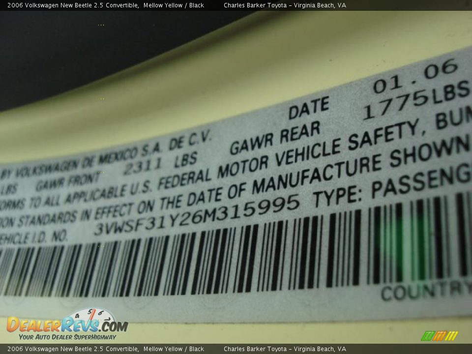 2006 Volkswagen New Beetle 2.5 Convertible Mellow Yellow / Black Photo #19