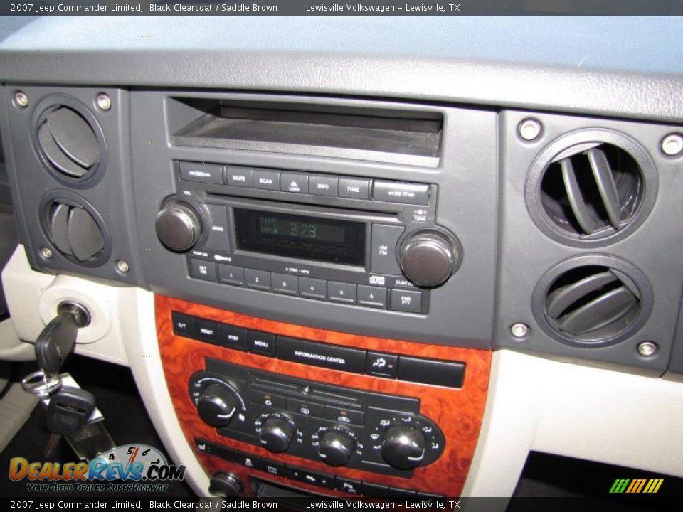 2007 Jeep Commander Limited Black Clearcoat / Saddle Brown Photo #16