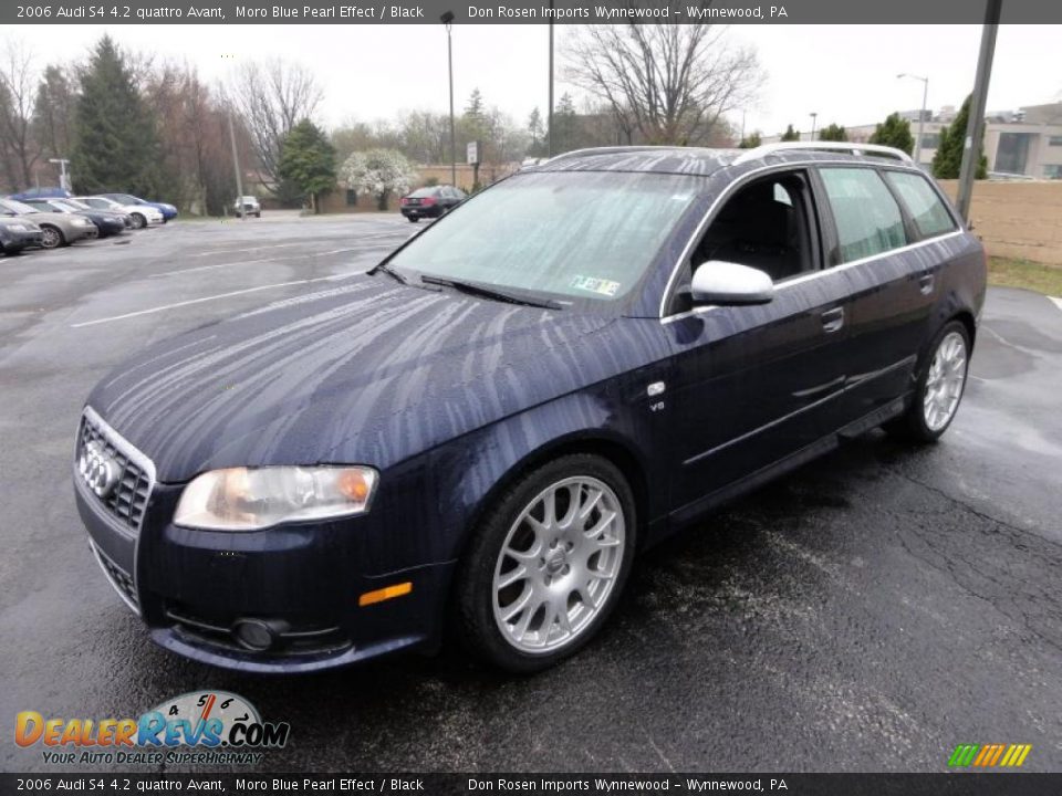 Front 3/4 View of 2006 Audi S4 4.2 quattro Avant Photo #2
