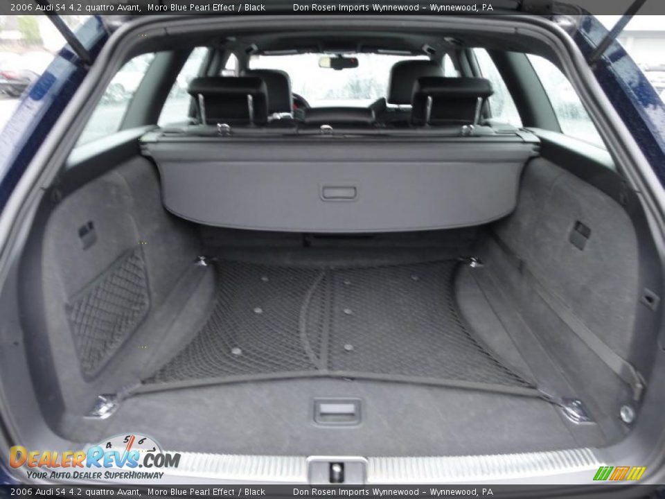 2006 Audi S4 4.2 quattro Avant Trunk Photo #29