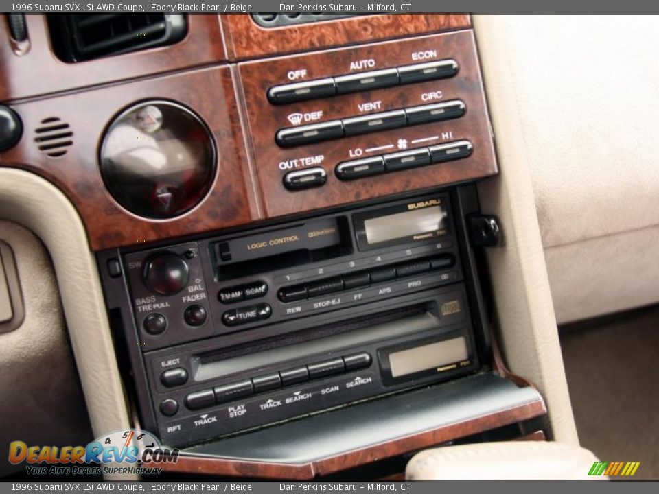 Controls of 1996 Subaru SVX LSi AWD Coupe Photo #20