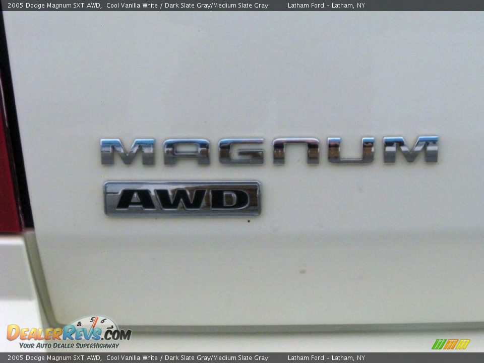 2005 Dodge Magnum SXT AWD Logo Photo #8