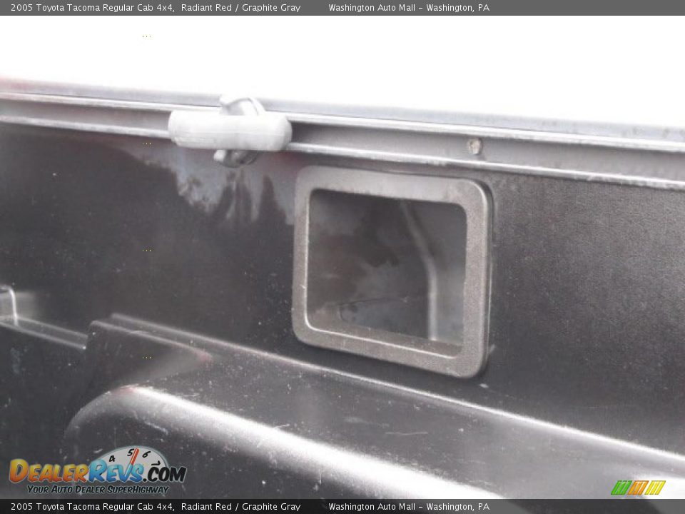 2005 Toyota Tacoma Regular Cab 4x4 Radiant Red / Graphite Gray Photo #7