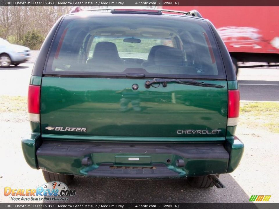 2000 Chevrolet Blazer LS 4x4 Meadow Green Metallic / Medium Gray Photo #2