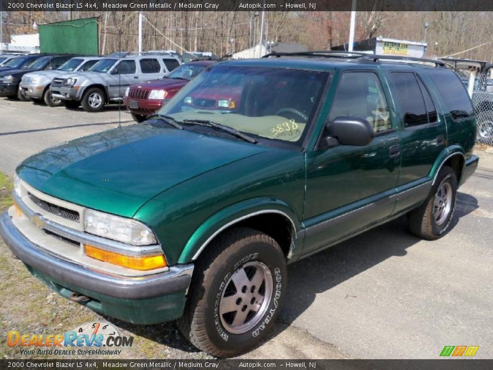 2000 Chevrolet Blazer LS 4x4 Meadow Green Metallic / Medium Gray Photo #3