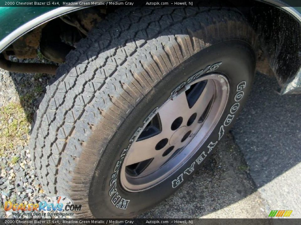 2000 Chevrolet Blazer LS 4x4 Meadow Green Metallic / Medium Gray Photo #14