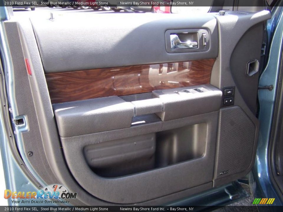 Door Panel of 2010 Ford Flex SEL Photo #8