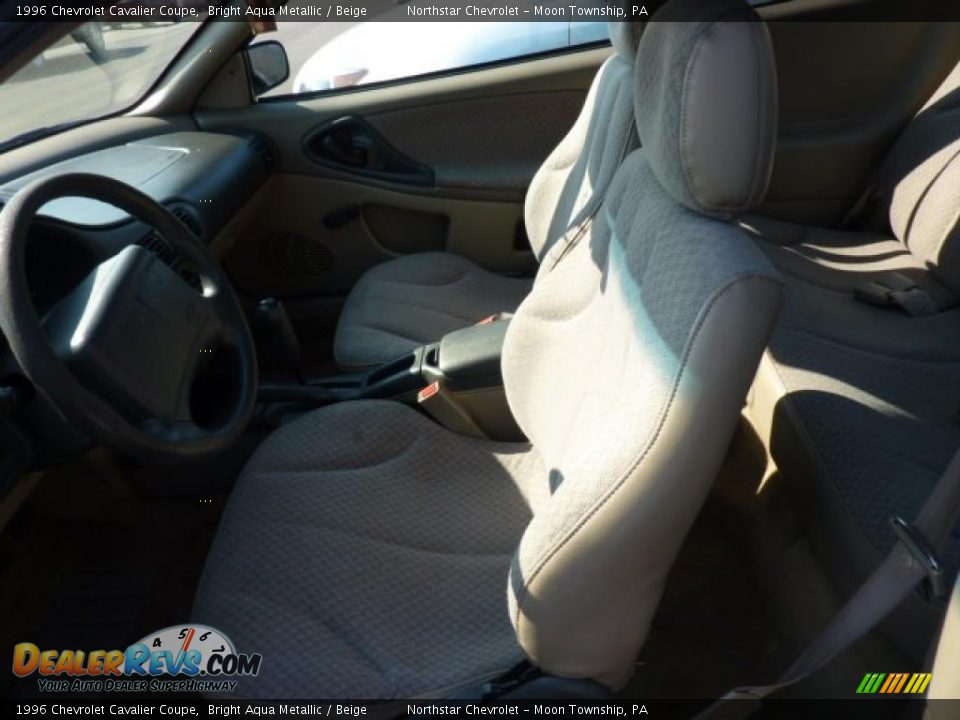 1996 Chevrolet Cavalier Coupe Bright Aqua Metallic / Beige Photo #8