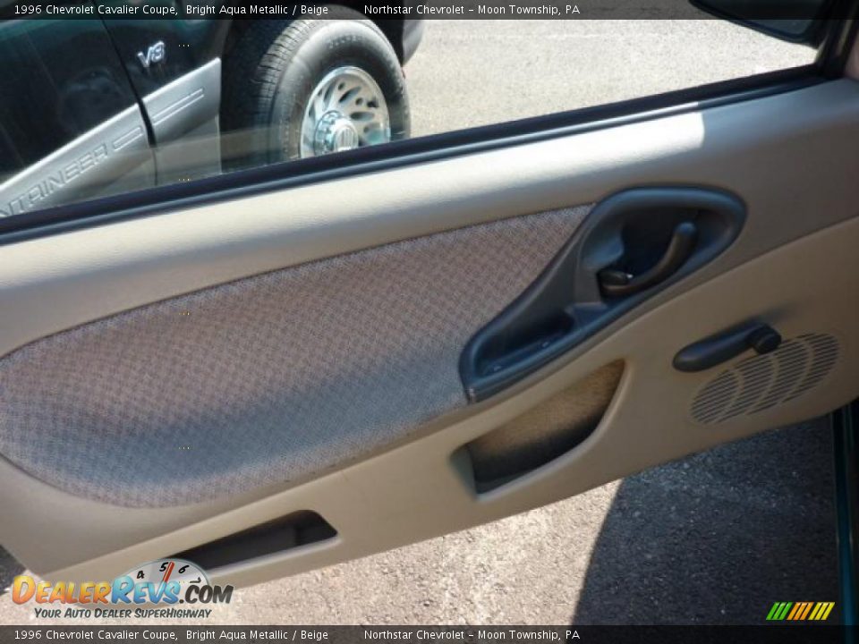1996 Chevrolet Cavalier Coupe Bright Aqua Metallic / Beige Photo #11