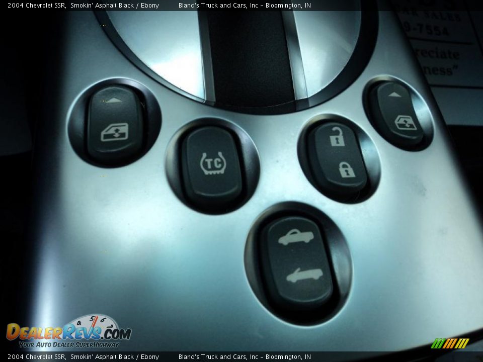 Controls of 2004 Chevrolet SSR  Photo #14