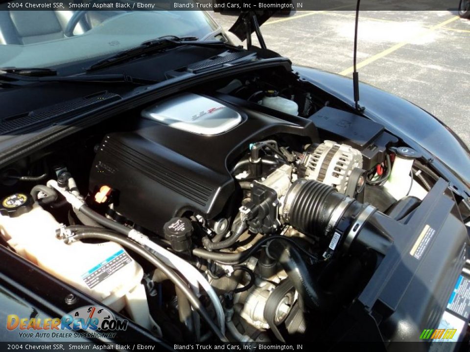 2004 Chevrolet SSR  5.3 Liter OHV 16-Valve V8 Engine Photo #28
