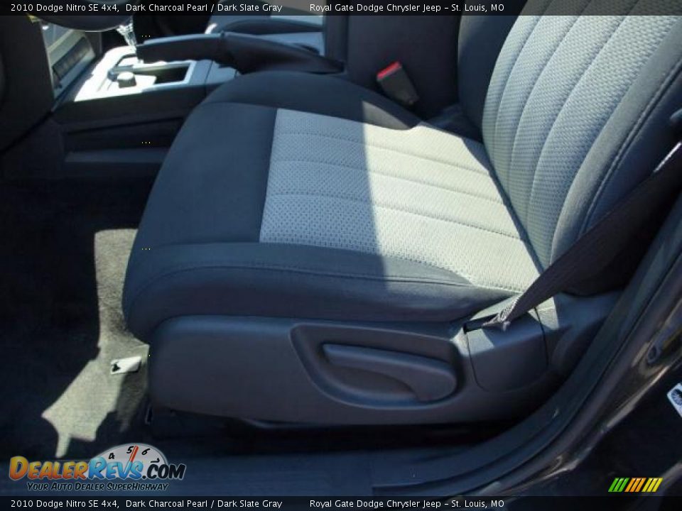 2010 Dodge Nitro SE 4x4 Dark Charcoal Pearl / Dark Slate Gray Photo #16