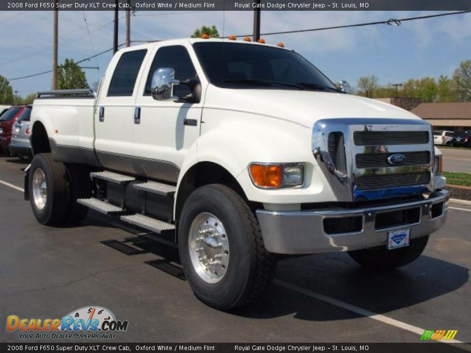 Front 3/4 View of 2008 Ford F650 Super Duty XLT Crew Cab Photo #2