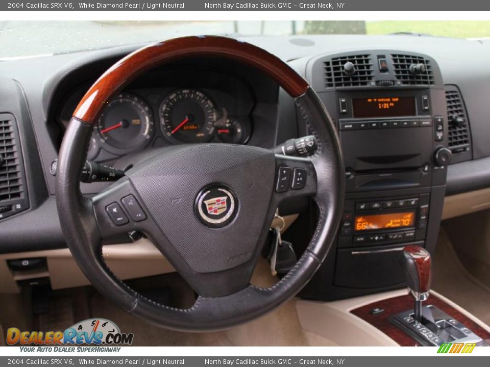 Dashboard of 2004 Cadillac SRX V6 Photo #13