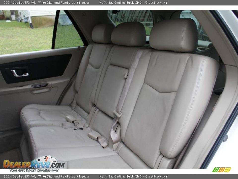 Light Neutral Interior - 2004 Cadillac SRX V6 Photo #15