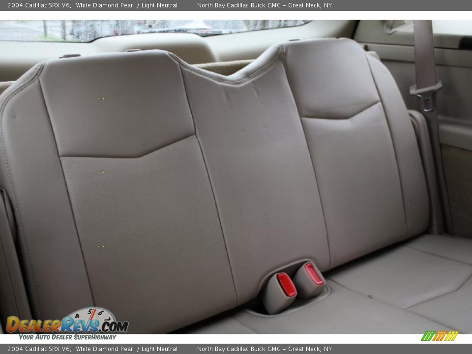 Light Neutral Interior - 2004 Cadillac SRX V6 Photo #18