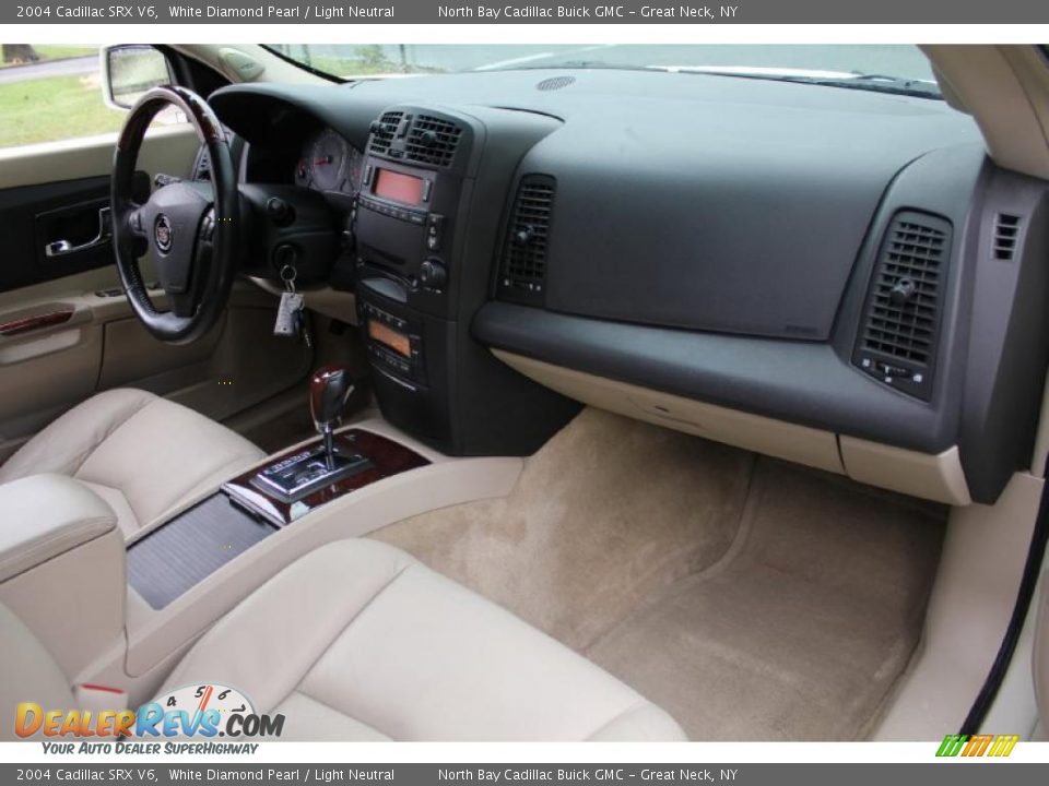 2004 Cadillac SRX V6 White Diamond Pearl / Light Neutral Photo #23