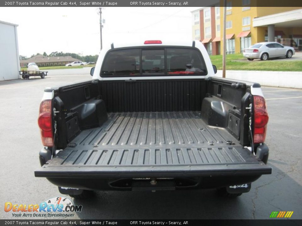 2007 Toyota Tacoma Regular Cab 4x4 Super White / Taupe Photo #19