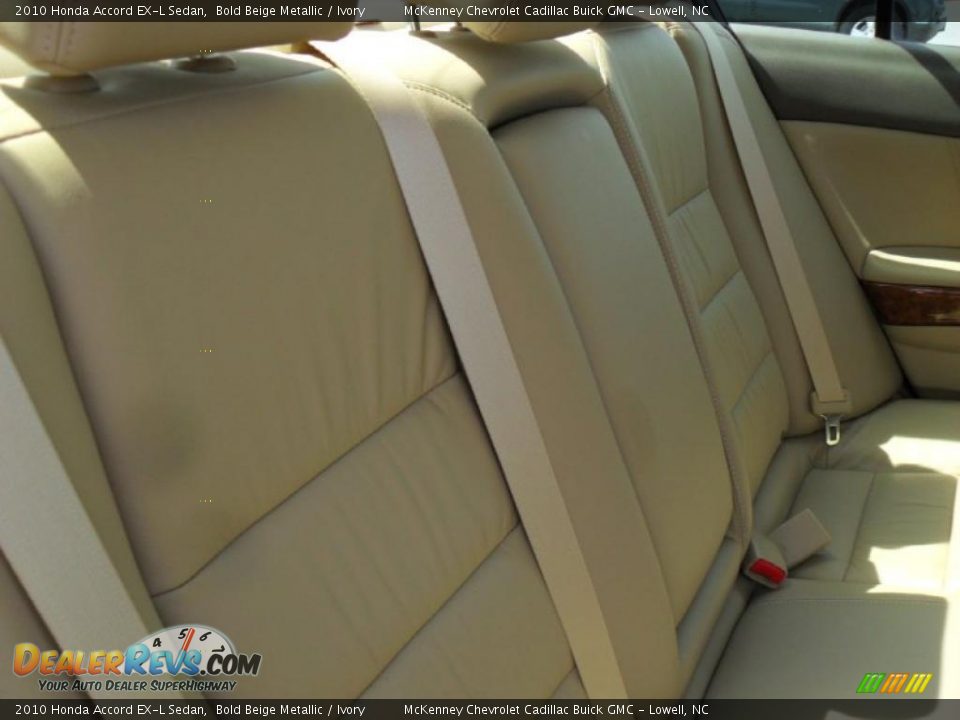 2010 Honda Accord EX-L Sedan Bold Beige Metallic / Ivory Photo #19
