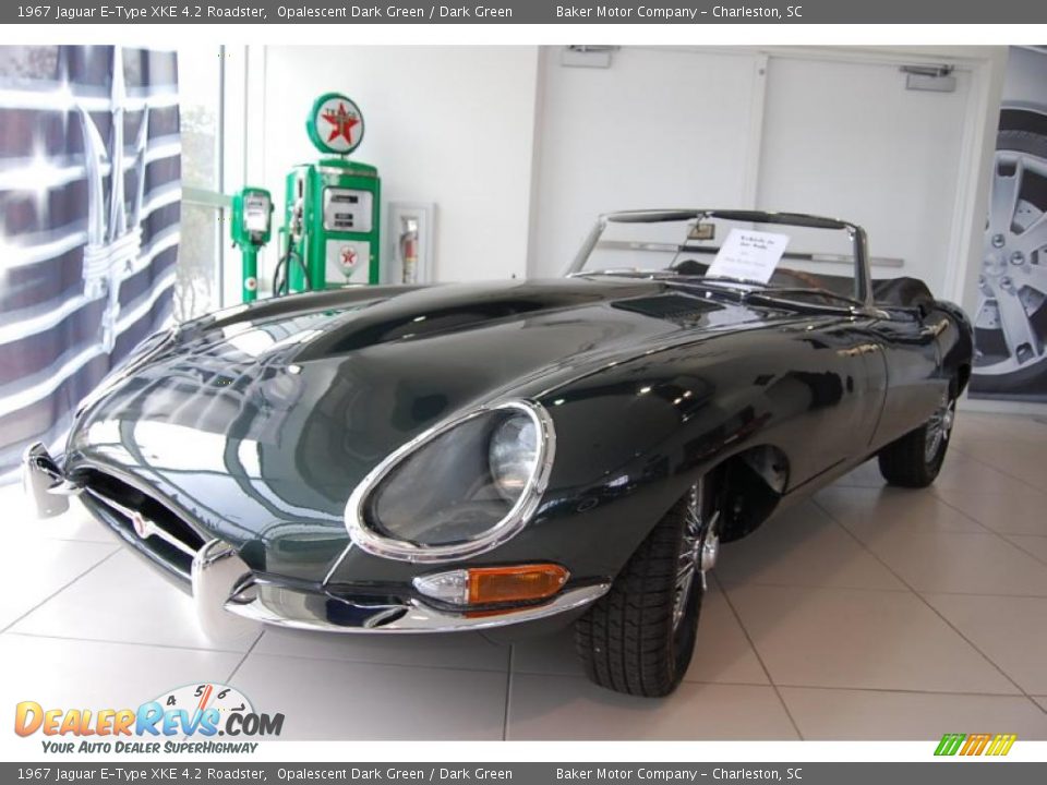 Front 3/4 View of 1967 Jaguar E-Type XKE 4.2 Roadster Photo #1