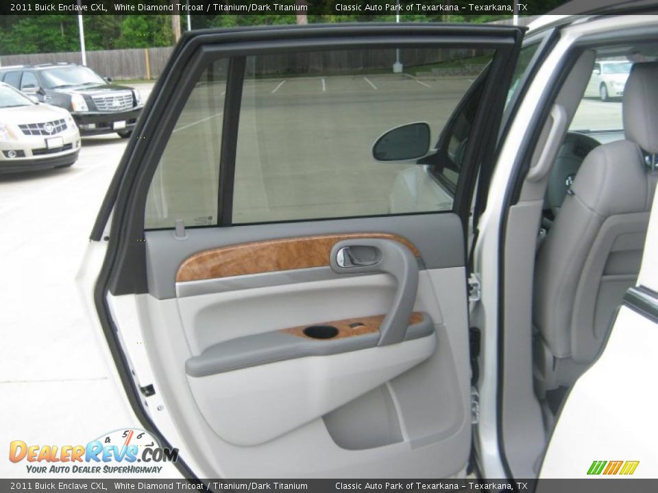 2011 Buick Enclave CXL White Diamond Tricoat / Titanium/Dark Titanium Photo #19