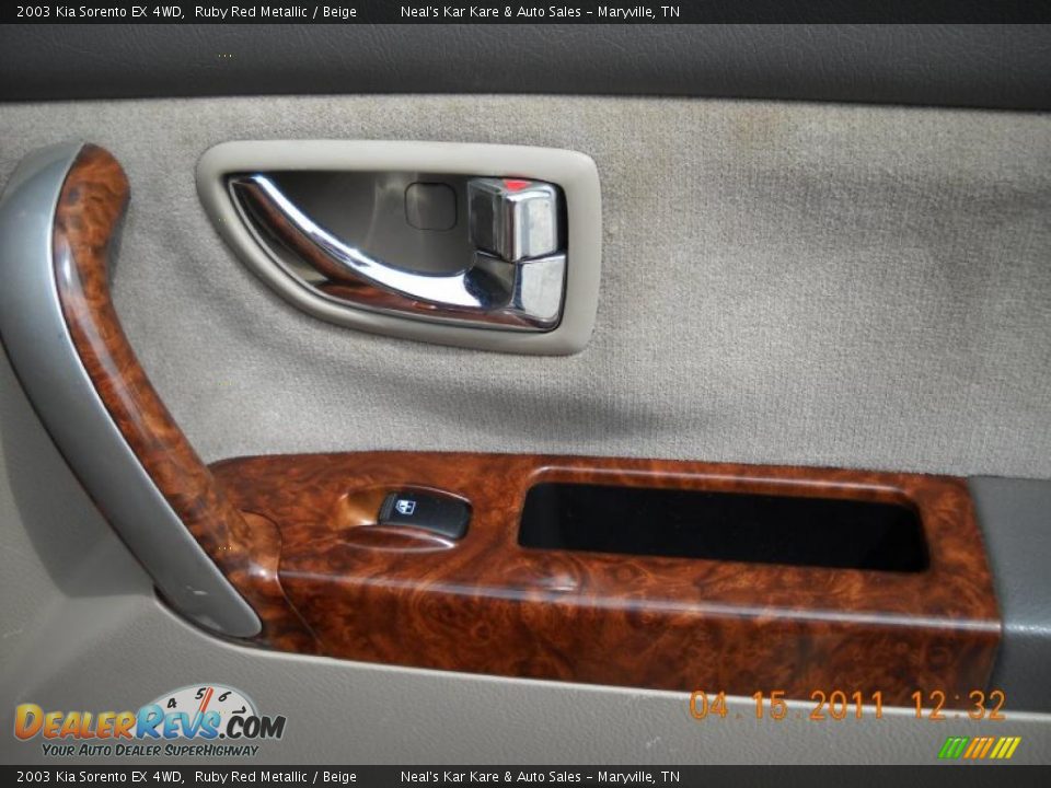 2003 Kia Sorento EX 4WD Ruby Red Metallic / Beige Photo #30