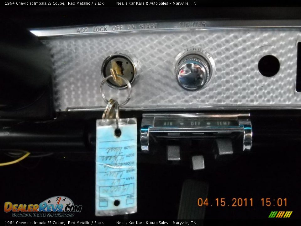 Controls of 1964 Chevrolet Impala SS Coupe Photo #19