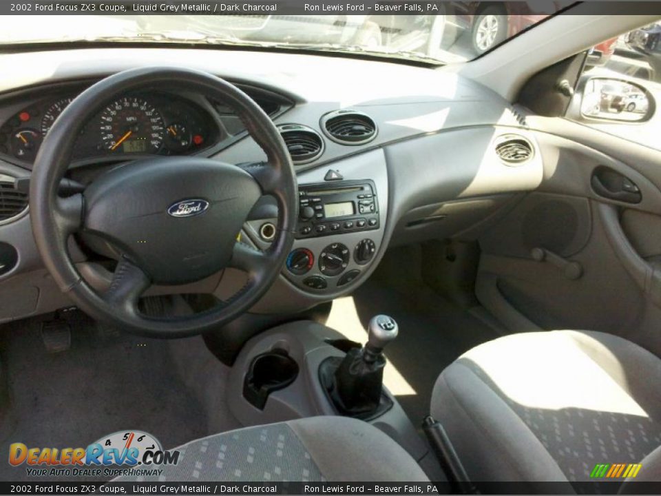 2002 Ford Focus ZX3 Coupe Liquid Grey Metallic / Dark Charcoal Photo #10
