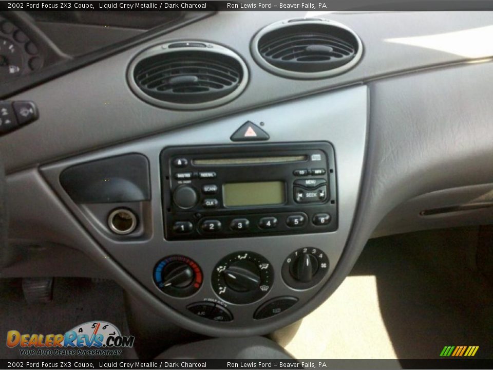2002 Ford Focus ZX3 Coupe Liquid Grey Metallic / Dark Charcoal Photo #22
