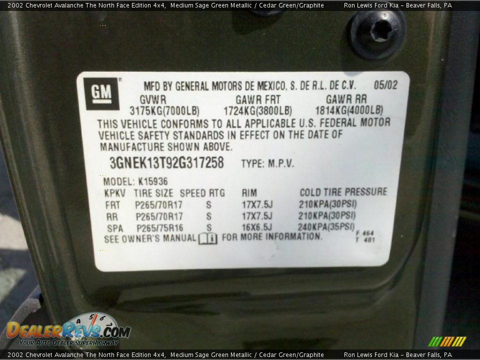 2002 Chevrolet Avalanche The North Face Edition 4x4 Medium Sage Green Metallic / Cedar Green/Graphite Photo #9