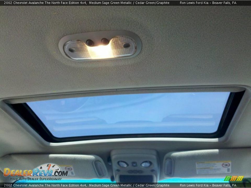 2002 Chevrolet Avalanche The North Face Edition 4x4 Medium Sage Green Metallic / Cedar Green/Graphite Photo #12