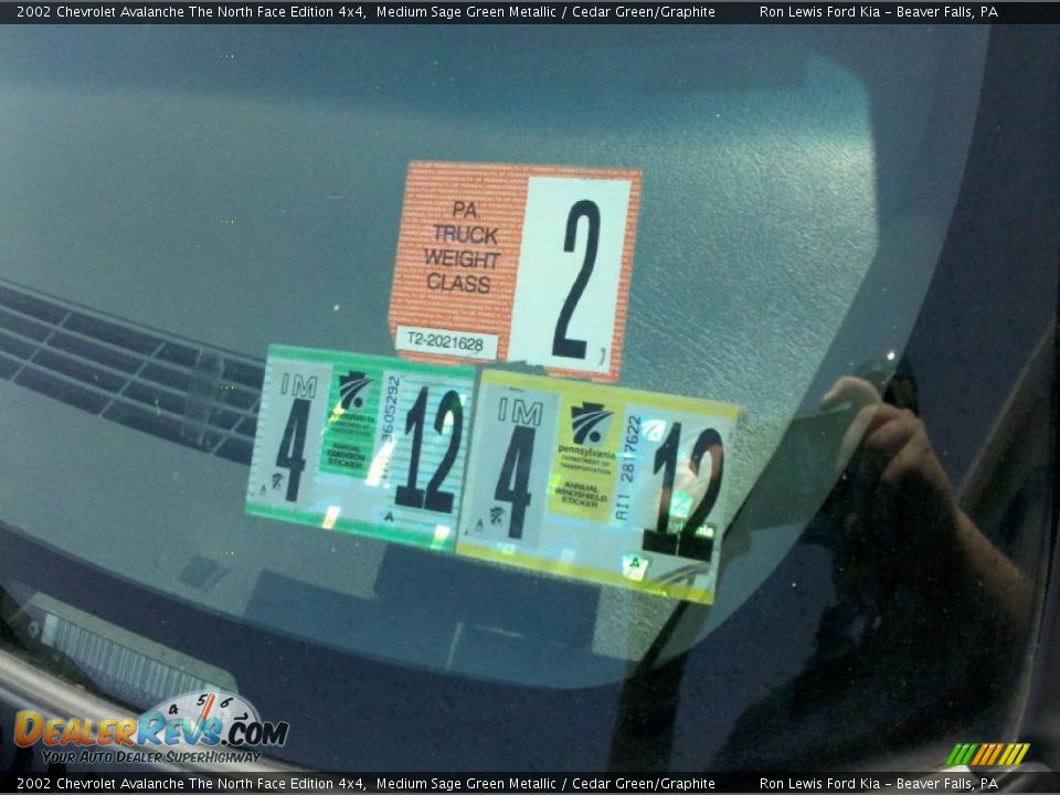 2002 Chevrolet Avalanche The North Face Edition 4x4 Medium Sage Green Metallic / Cedar Green/Graphite Photo #14