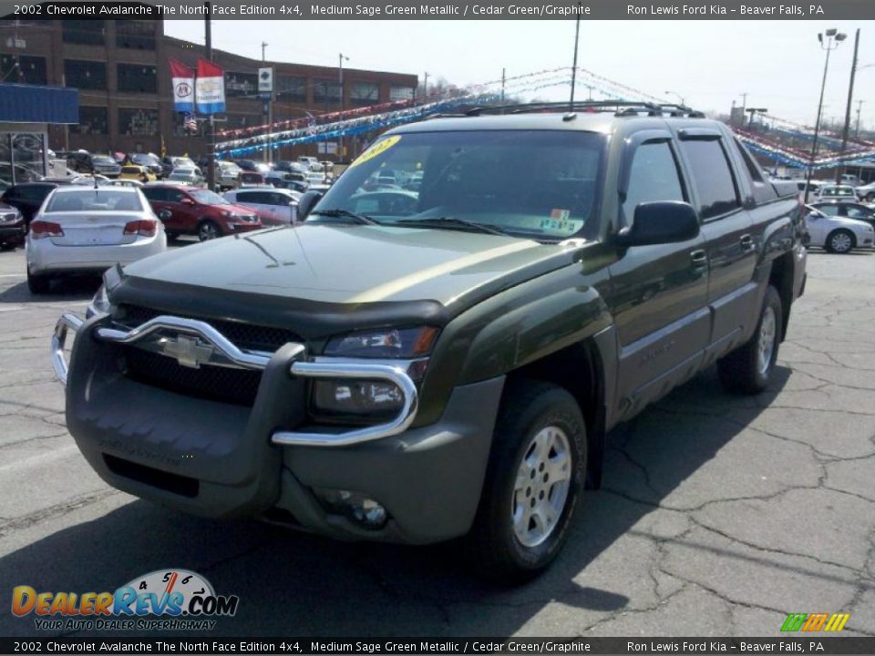 2002 Chevrolet Avalanche The North Face Edition 4x4 Medium Sage Green Metallic / Cedar Green/Graphite Photo #16