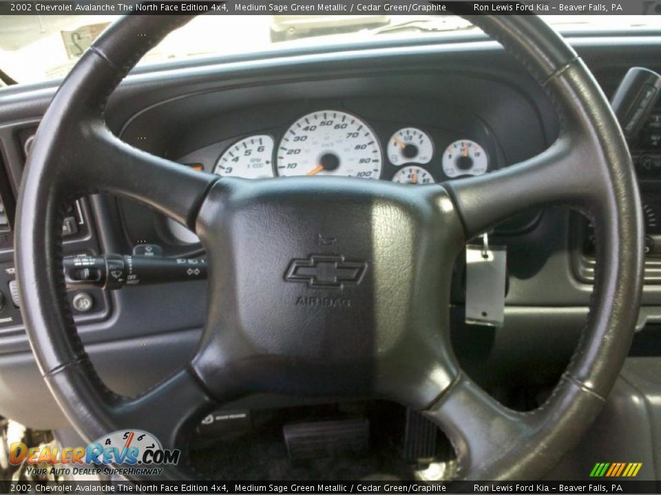 2002 Chevrolet Avalanche The North Face Edition 4x4 Medium Sage Green Metallic / Cedar Green/Graphite Photo #24