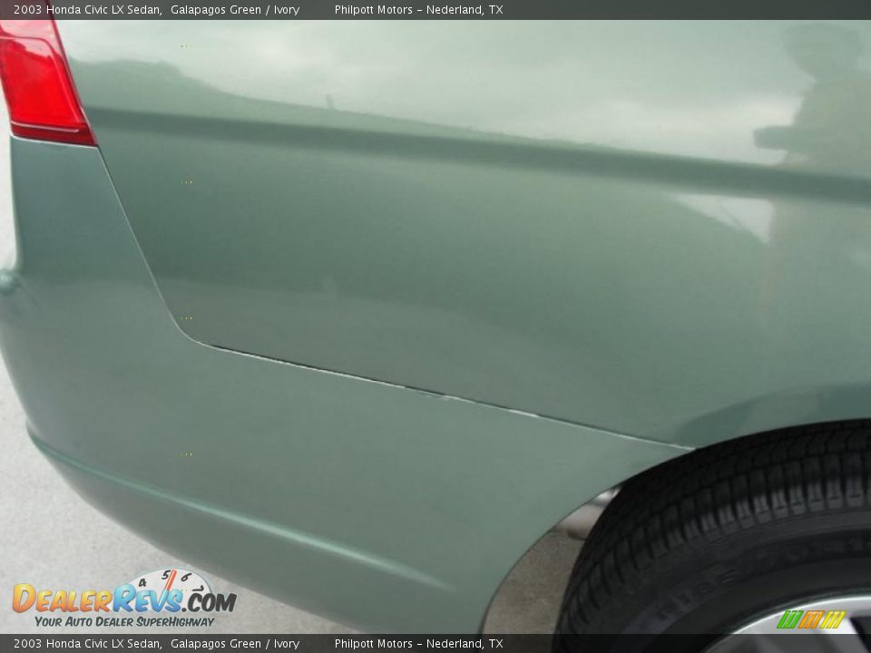 2003 Honda Civic LX Sedan Galapagos Green / Ivory Photo #20