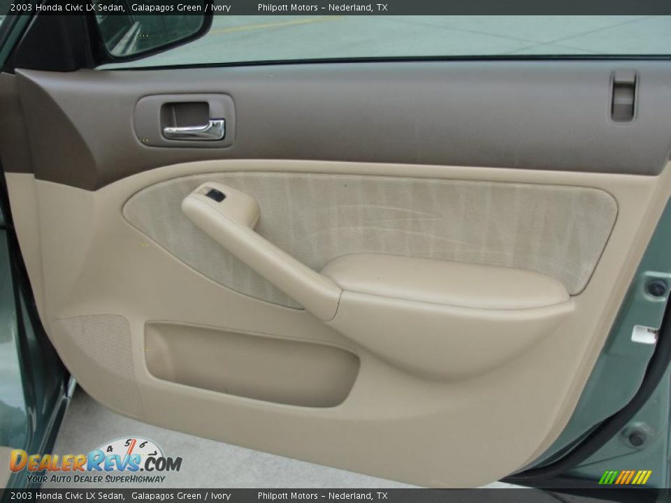 Door Panel of 2003 Honda Civic LX Sedan Photo #27