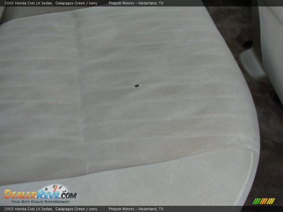 2003 Honda Civic LX Sedan Galapagos Green / Ivory Photo #32