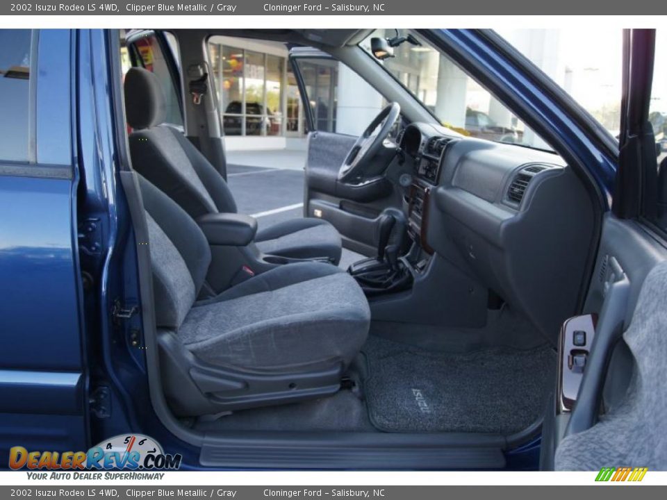 Gray Interior - 2002 Isuzu Rodeo LS 4WD Photo #14