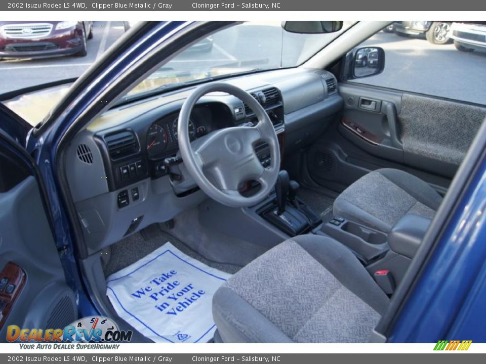 Gray Interior - 2002 Isuzu Rodeo LS 4WD Photo #26