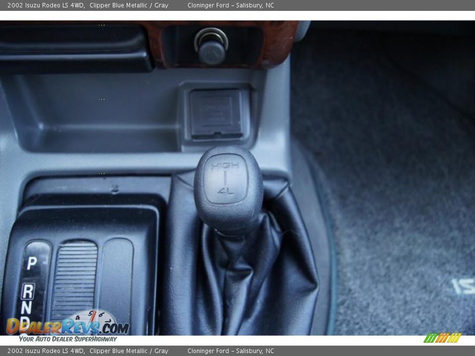 2002 Isuzu Rodeo LS 4WD Clipper Blue Metallic / Gray Photo #34