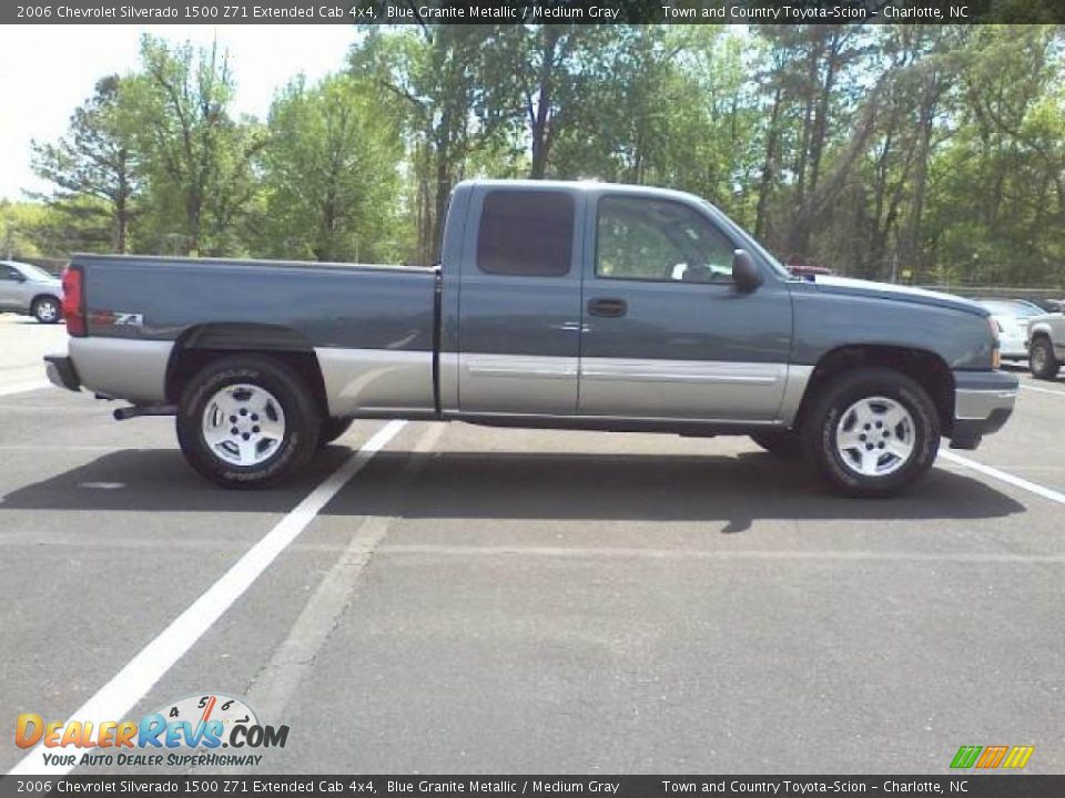 2006 Chevrolet Silverado 1500 Z71 Extended Cab 4x4 Blue Granite Metallic / Medium Gray Photo #17