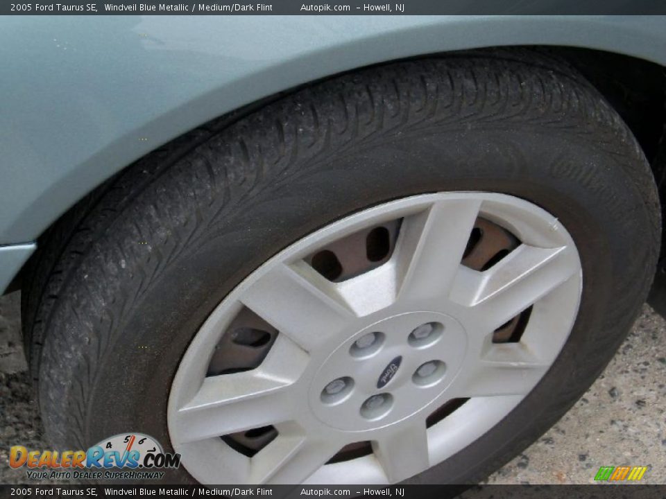 2005 Ford Taurus SE Windveil Blue Metallic / Medium/Dark Flint Photo #14