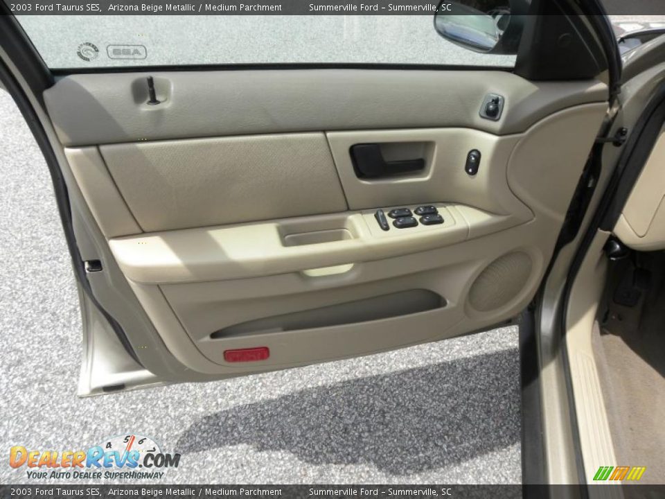 2003 Ford Taurus SES Arizona Beige Metallic / Medium Parchment Photo #6