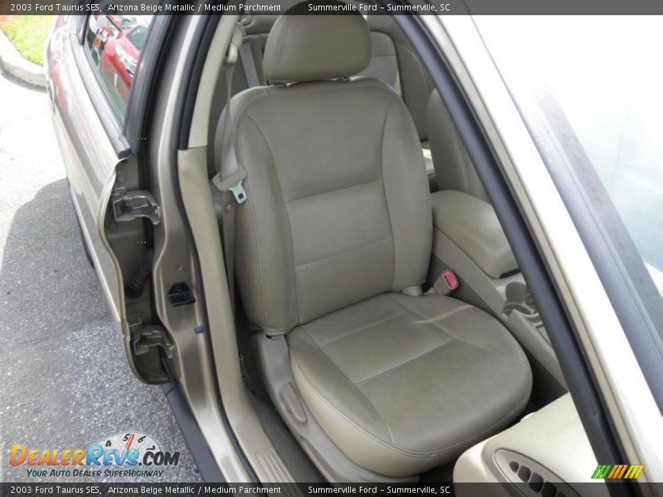 2003 Ford Taurus SES Arizona Beige Metallic / Medium Parchment Photo #9