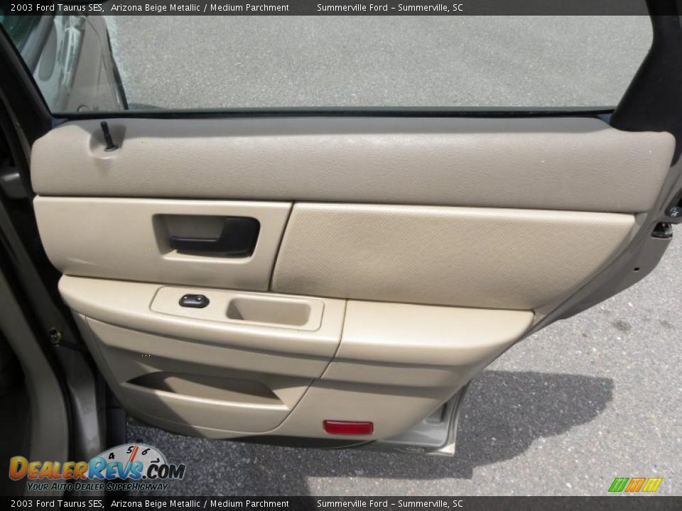 2003 Ford Taurus SES Arizona Beige Metallic / Medium Parchment Photo #12